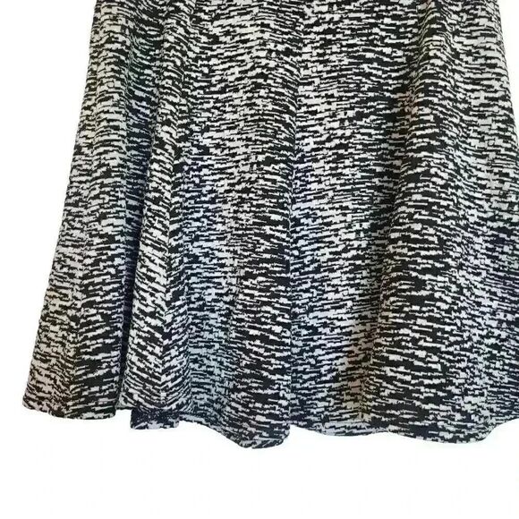 Aqua Women's Black & White Poly/Spandex Abstract Knit Flared Skirt - Picture 4 of 8